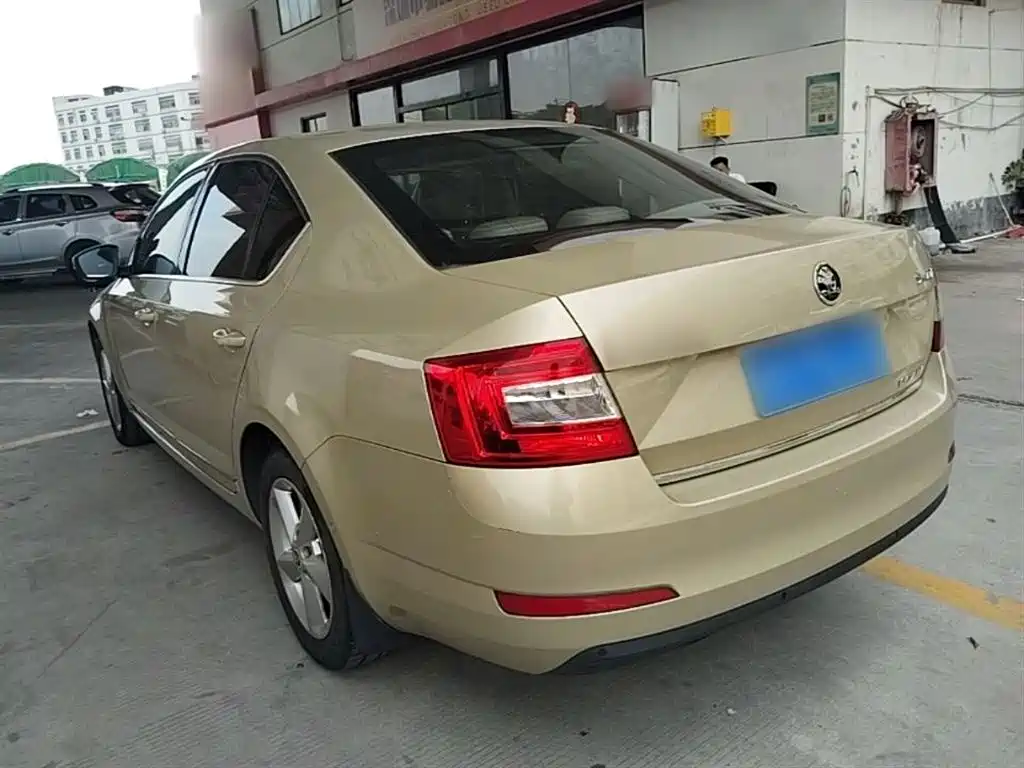 Škoda Octavia 2015 1.6L Automatic逸杰版 фото 5