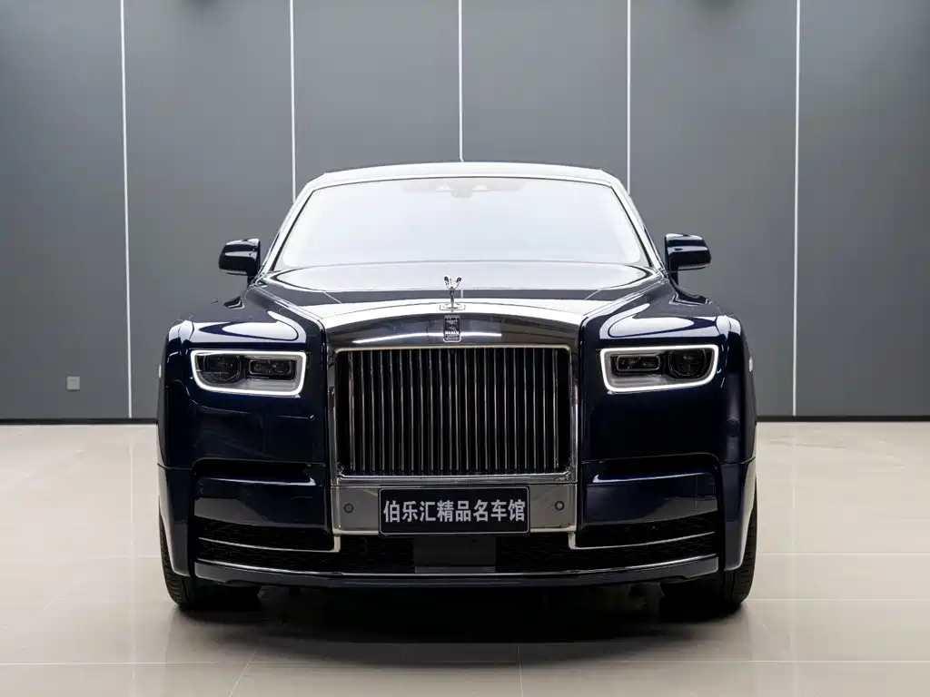 Фото 10 - Rolls-Royce Phantom