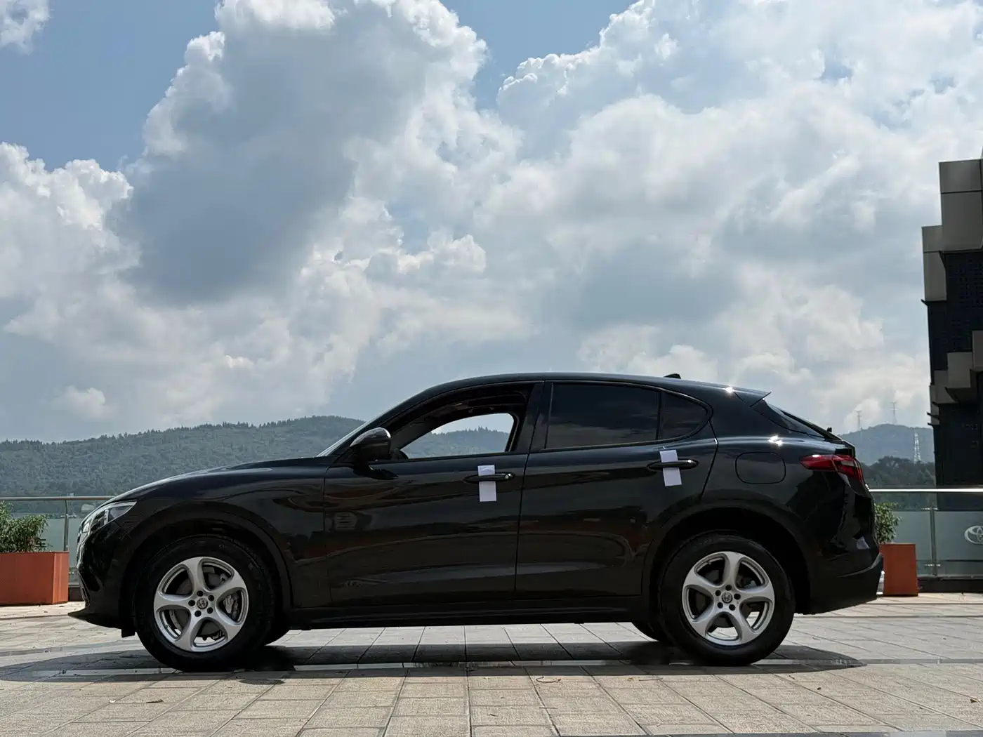 Alfa Romeo Stelvio 2019 2017 2.0T 200HP Luxury Edition