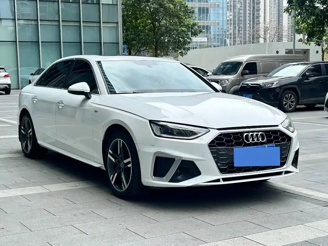 Audi A4L 2020 40 TFSI Fashion Dynamic Edition фото 3