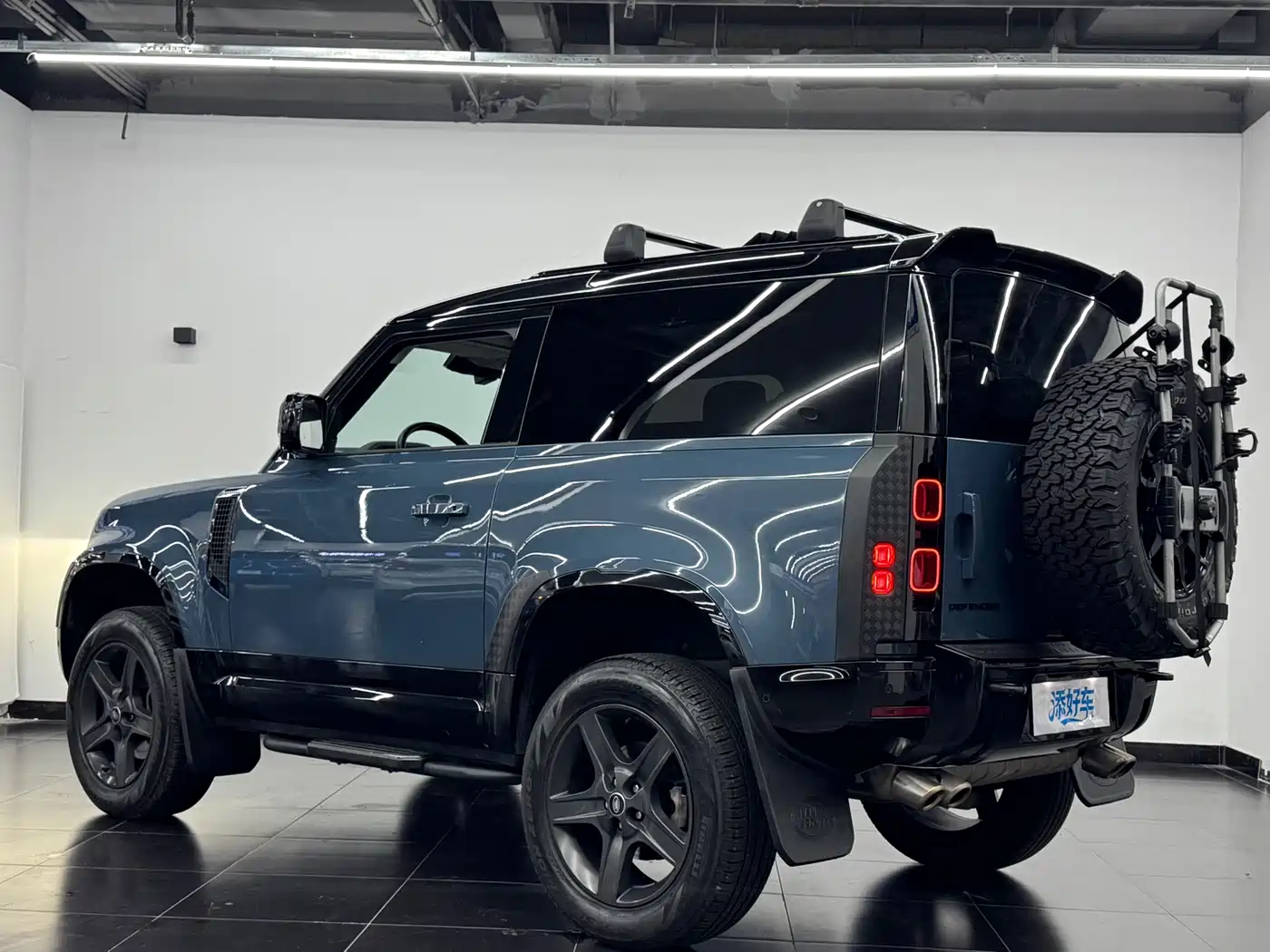 Land Rover Defender 2022 90 2.0T P300 X-DYNAMIC HSE фото 12