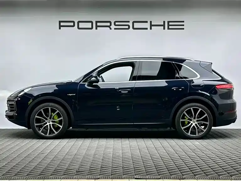 PORSCHE CAYENNE NEW ENERGY