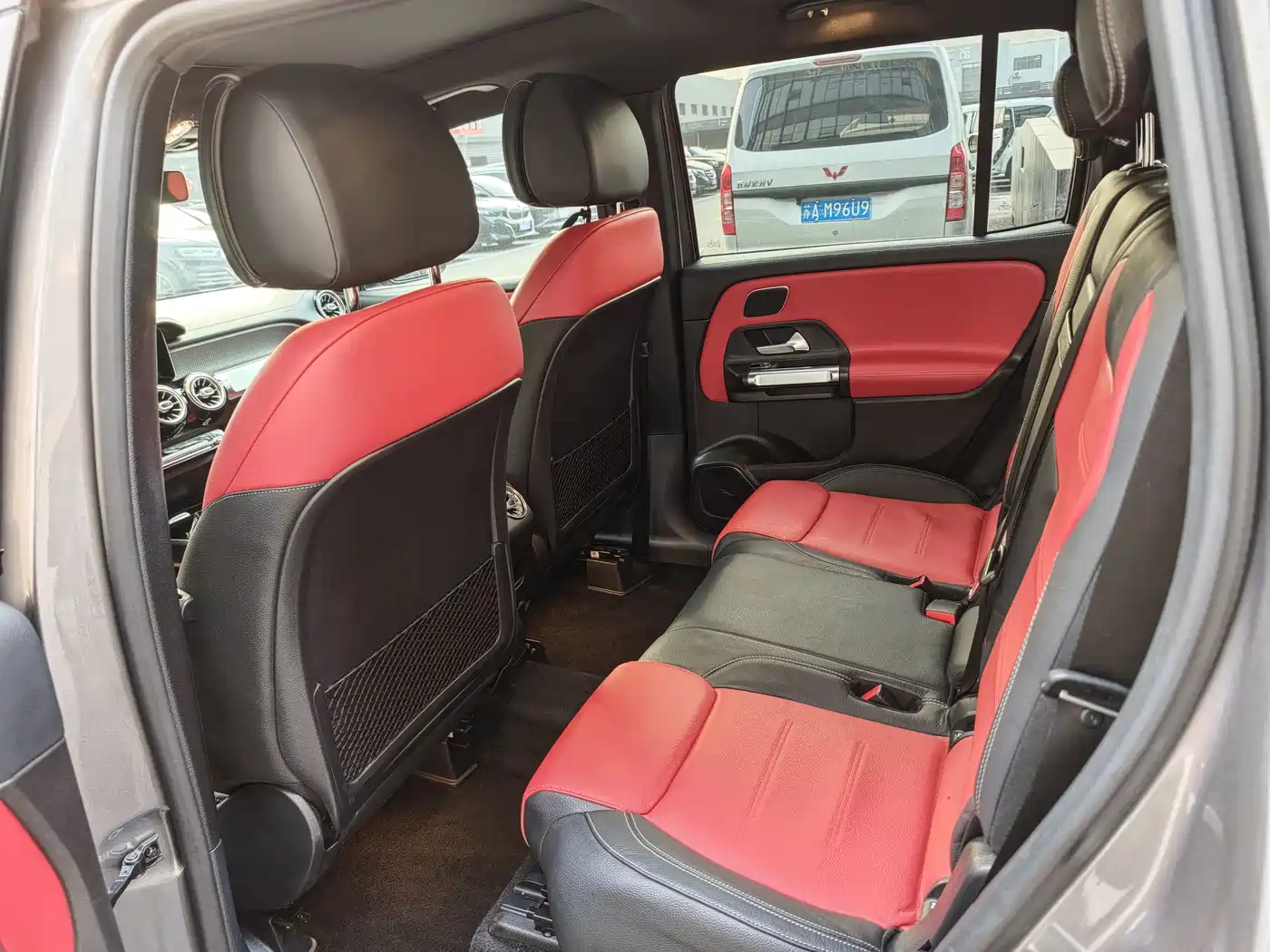 MERCEDES-BENZ GLB AMG