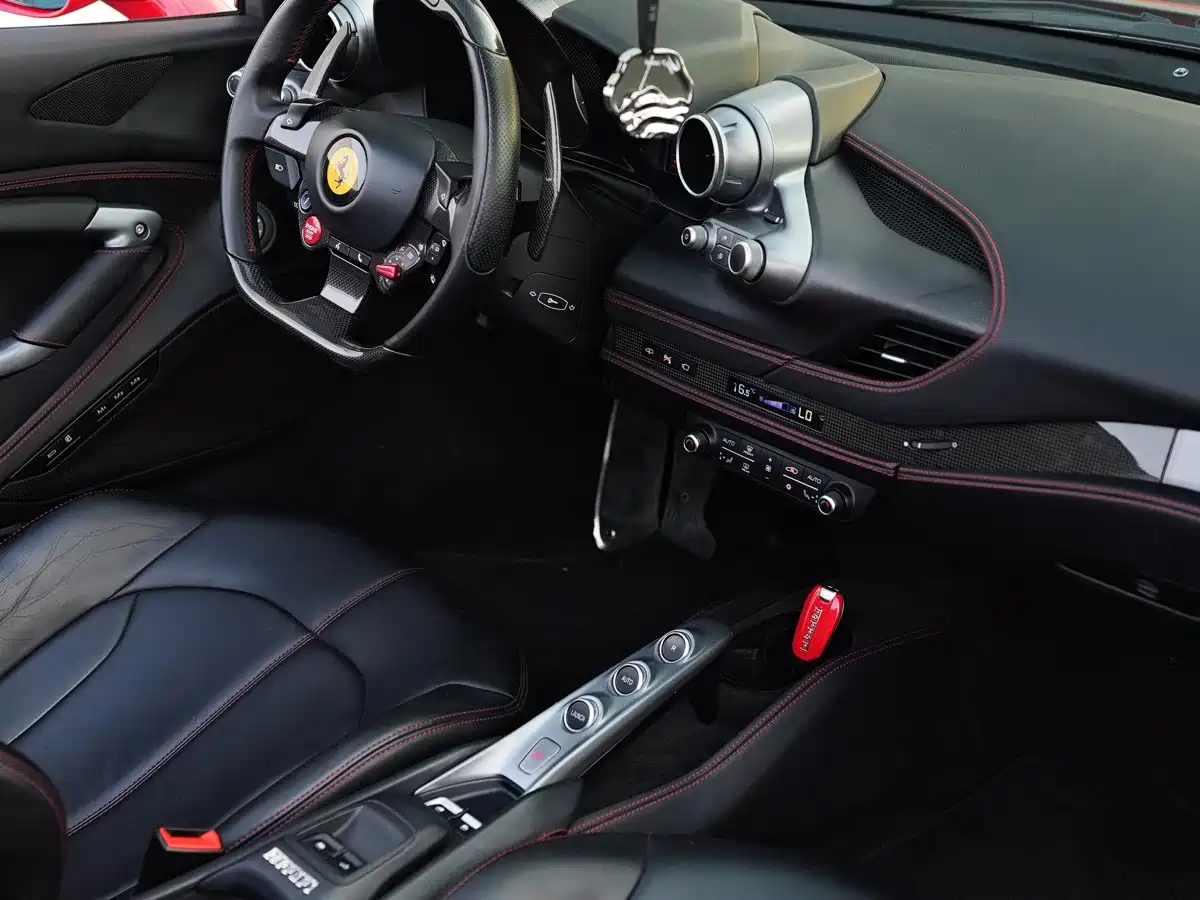 Ferrari F8 2021 2020 Spider 3.9T V8