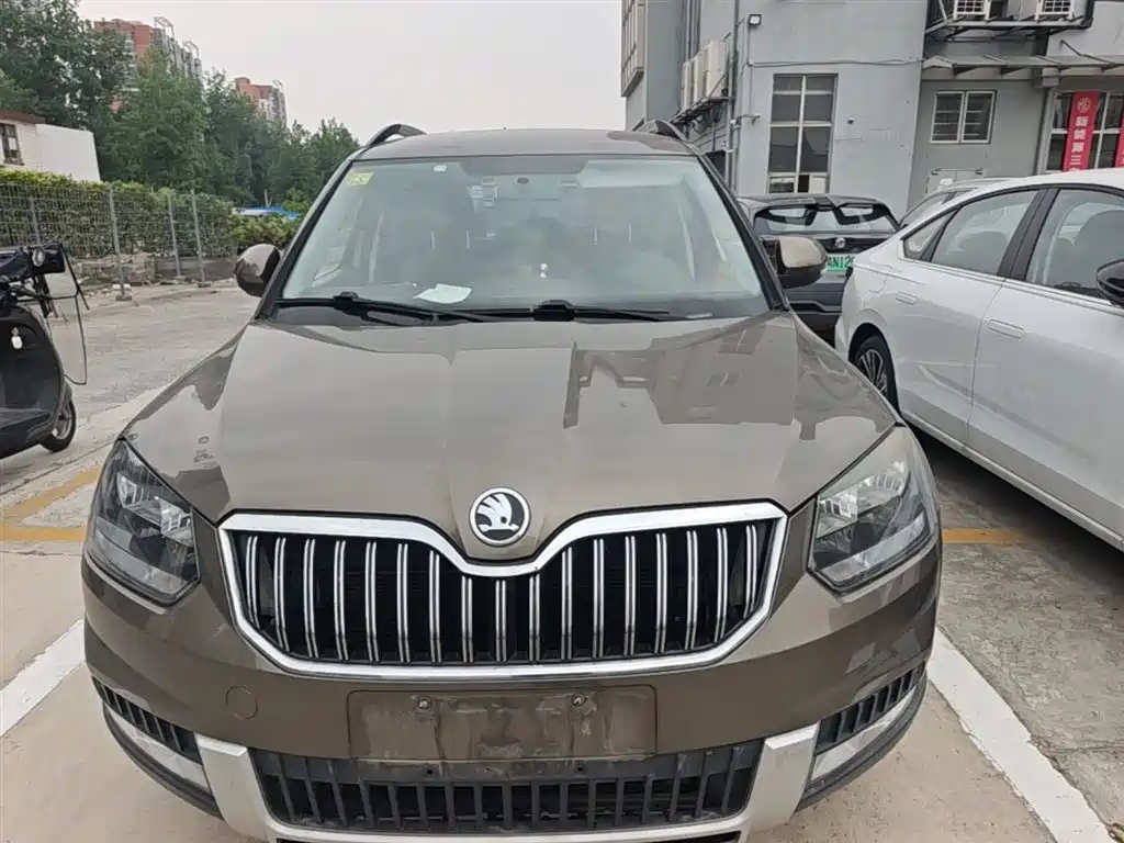 Škoda Yeti 2014 1.4TSI DSG Polar фото 5