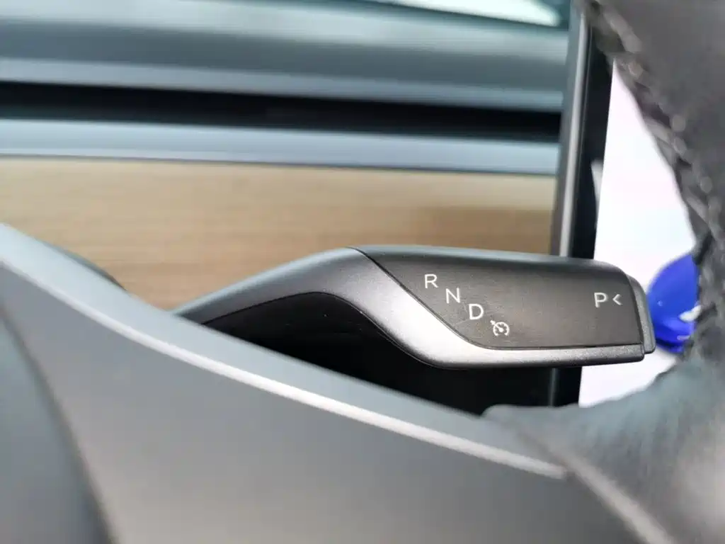 Tesla Model 3 (Import) 2019 2019 Long Range RWD Version