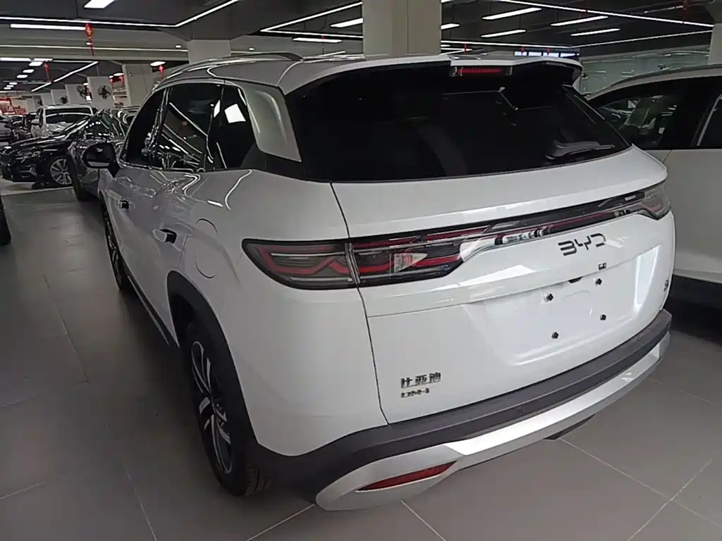 BYD Song L DM-i 2024 112km Superior фото 5