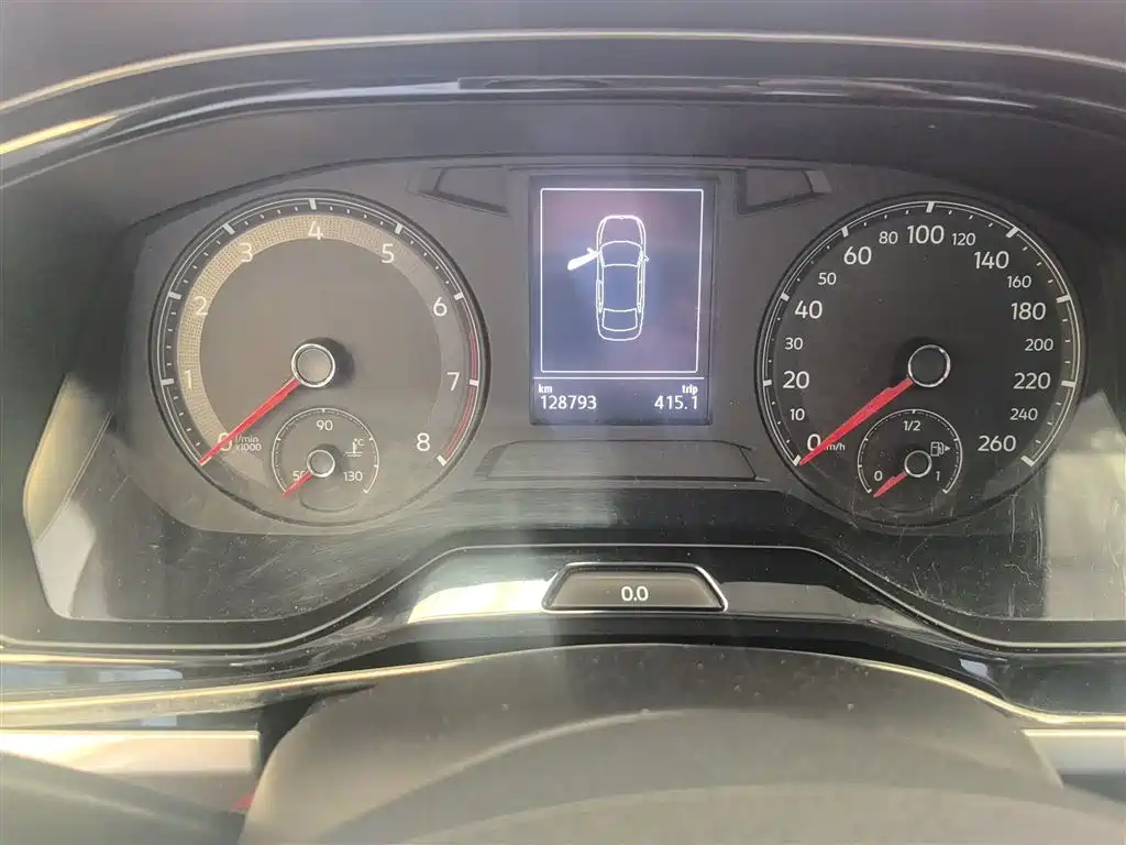 VOLKSWAGEN BORA