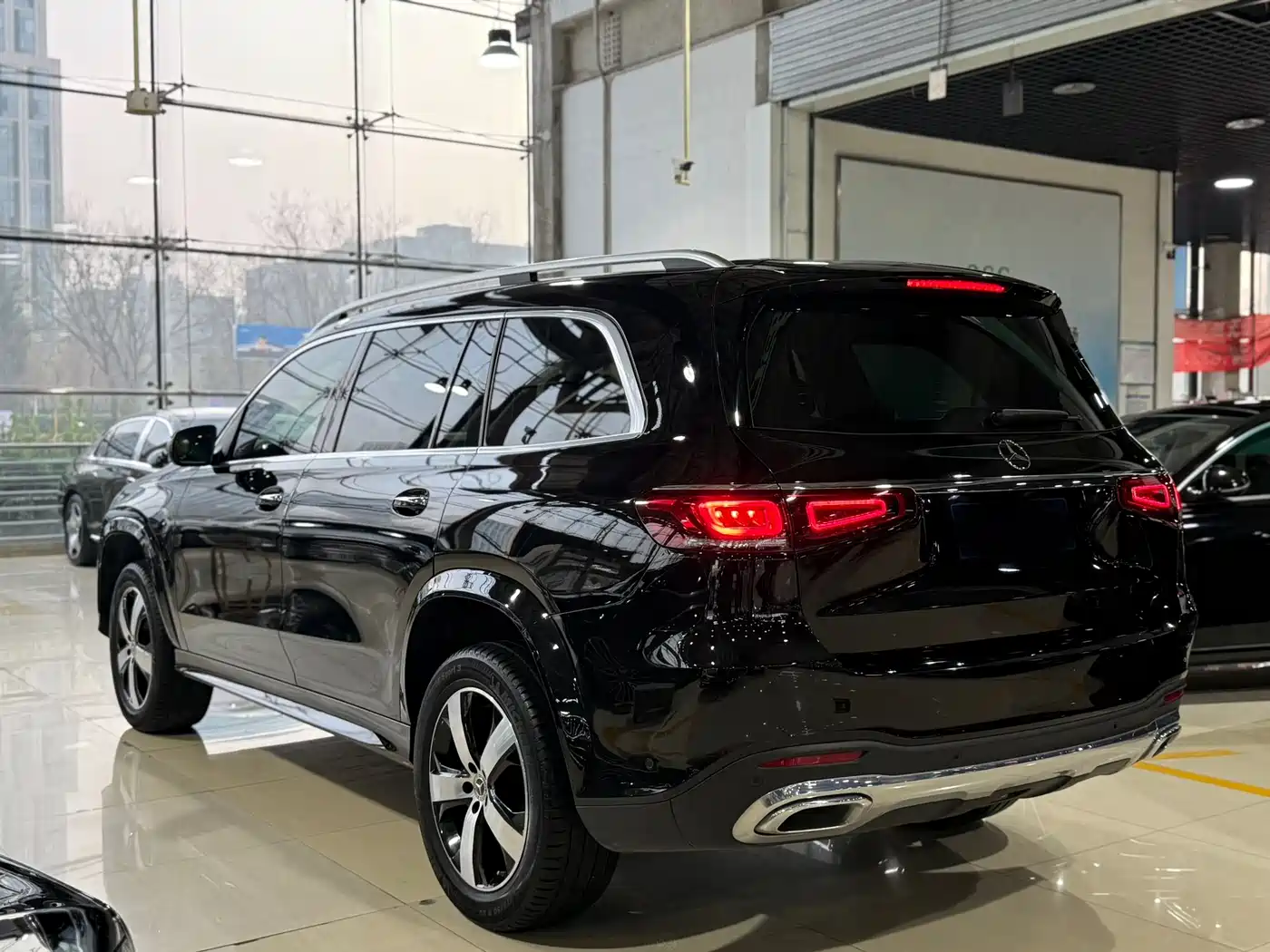 MERCEDES-BENZ GLS
