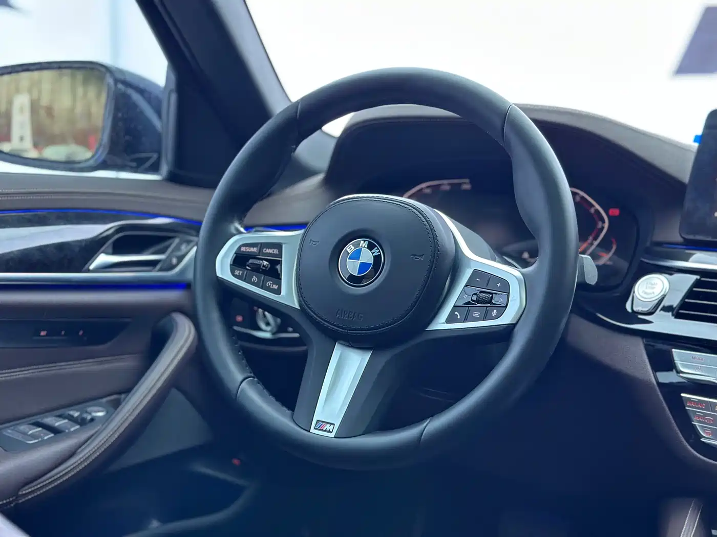 BMW 5 Series 2022 525Li M Sport Package фото 13