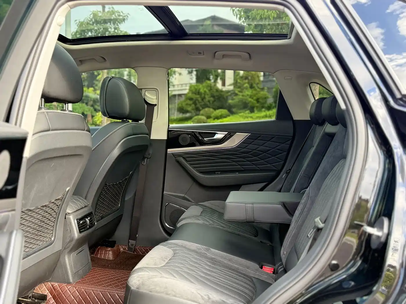 Hongqi HS5 2022 2.0T Smart Connect Flagship AWD Edition фото 9