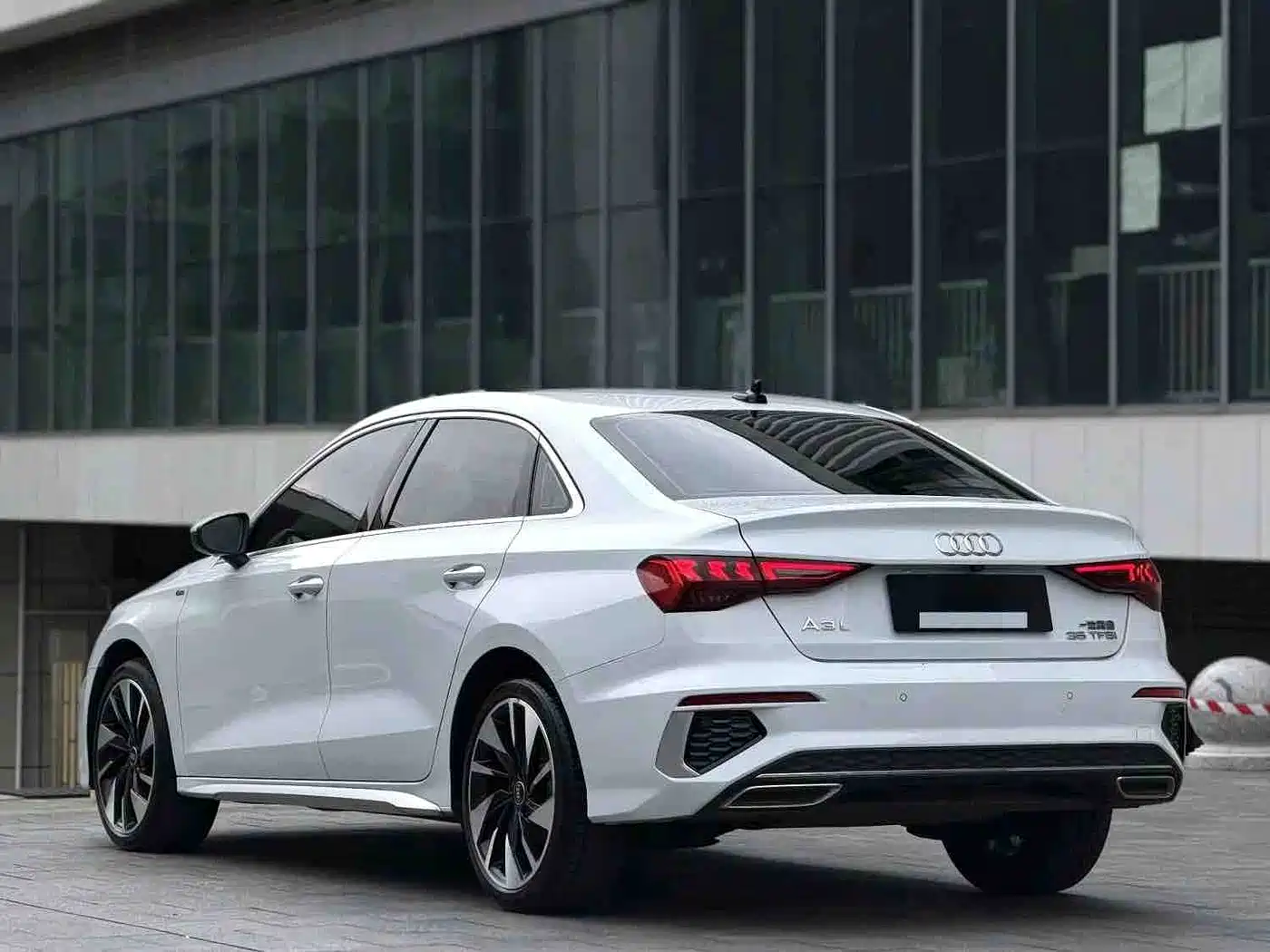 Photo 4 - Audi A3
