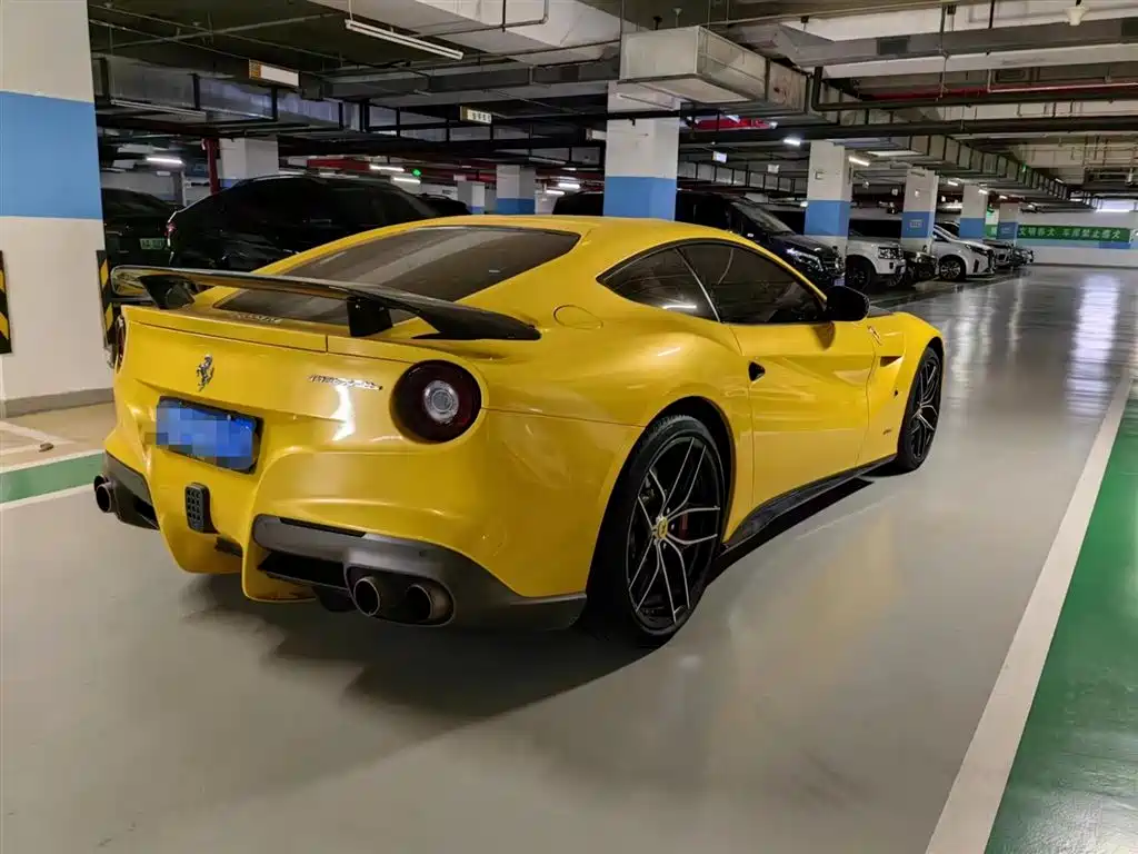 Ferrari F12berlinetta 2014 2013 6.3L Standard