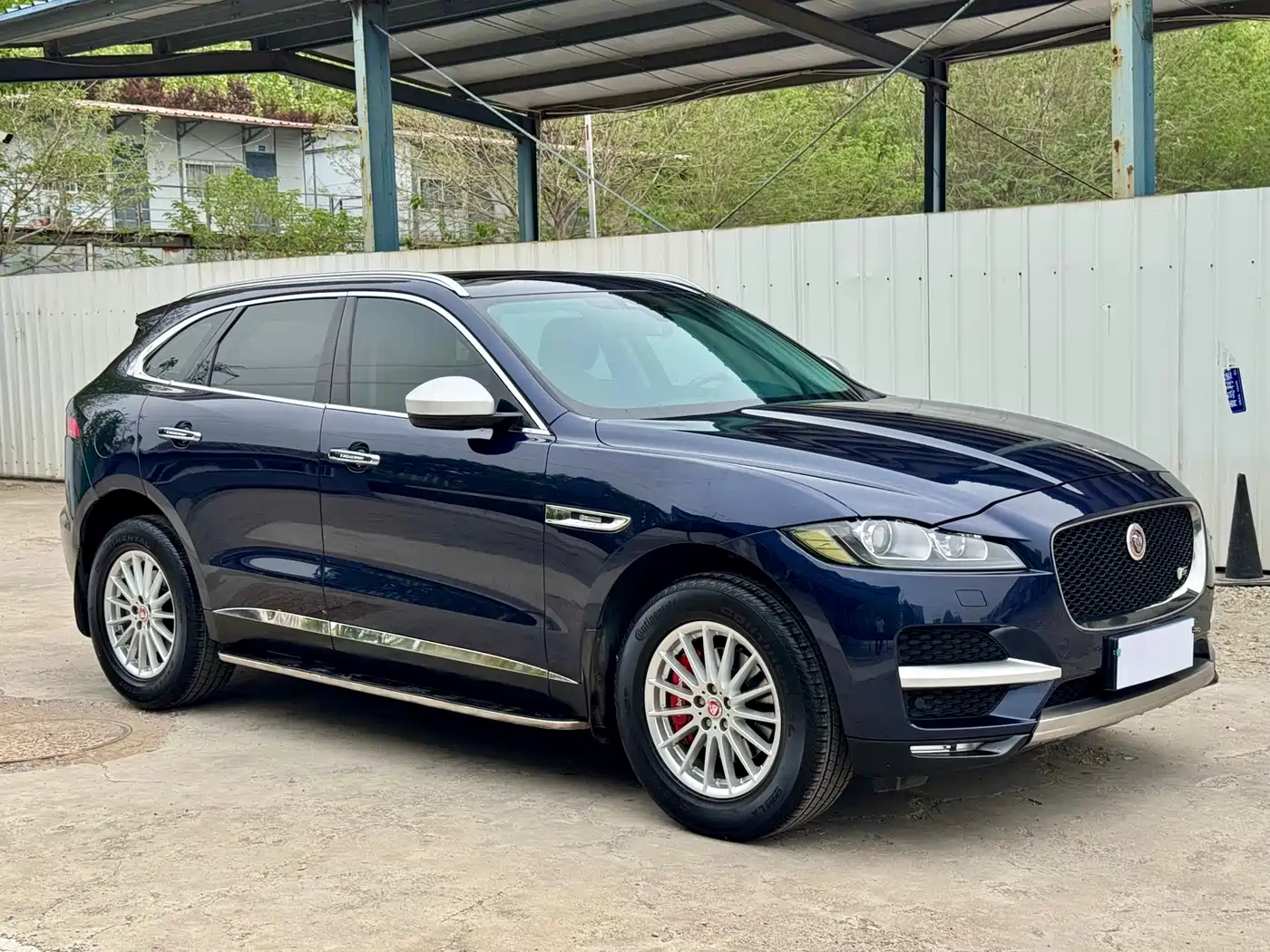 Jaguar F-PACE 2017 2016 2.0T FWD Urban Premium Edition