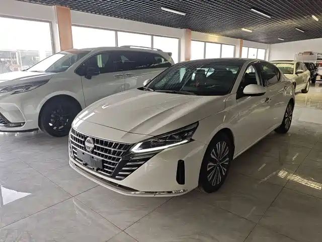 Nissan Teana 2023