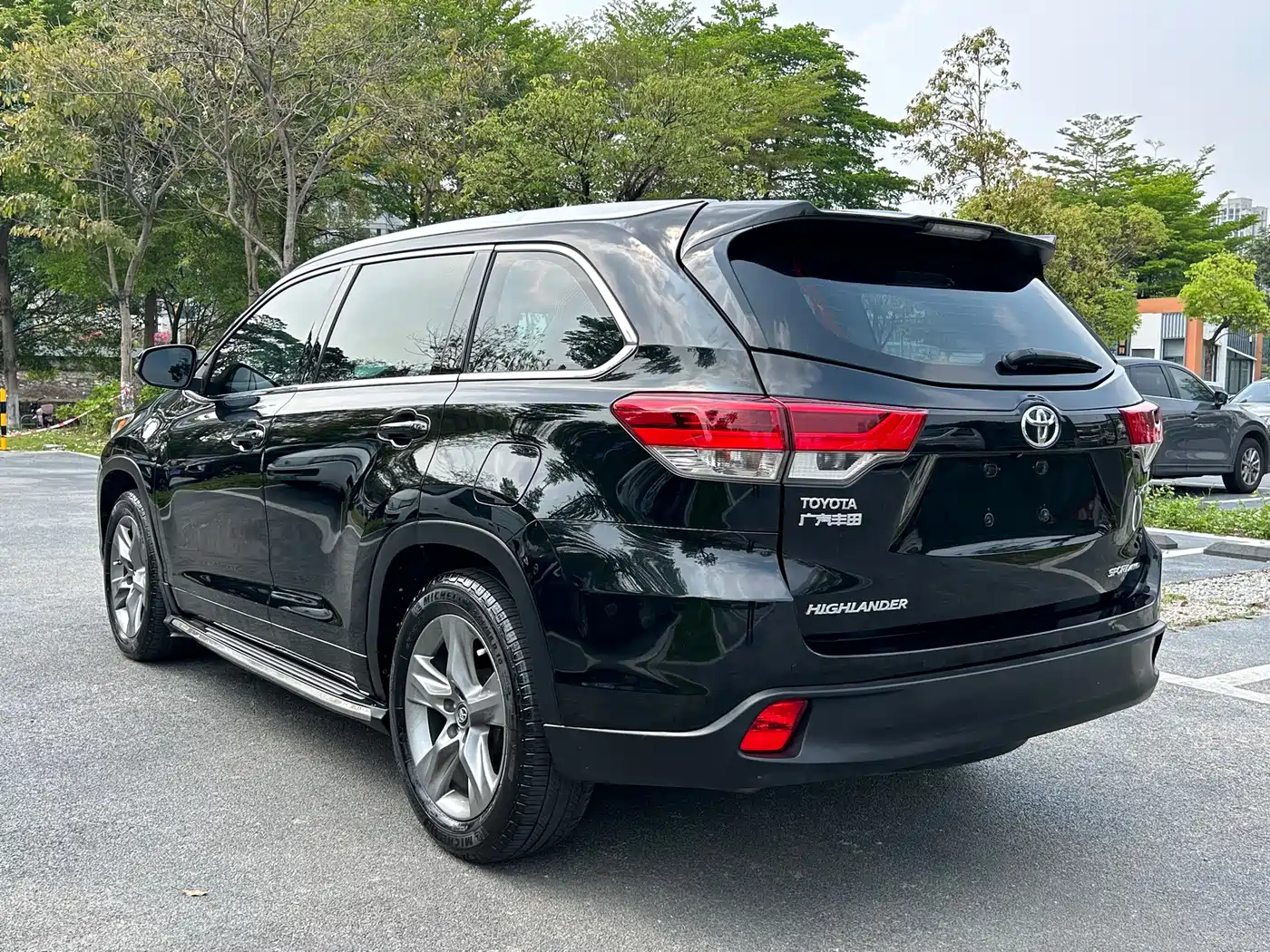 Toyota Highlander 2018 2.0T 4WD Luxury 7-seater China VI фото 31