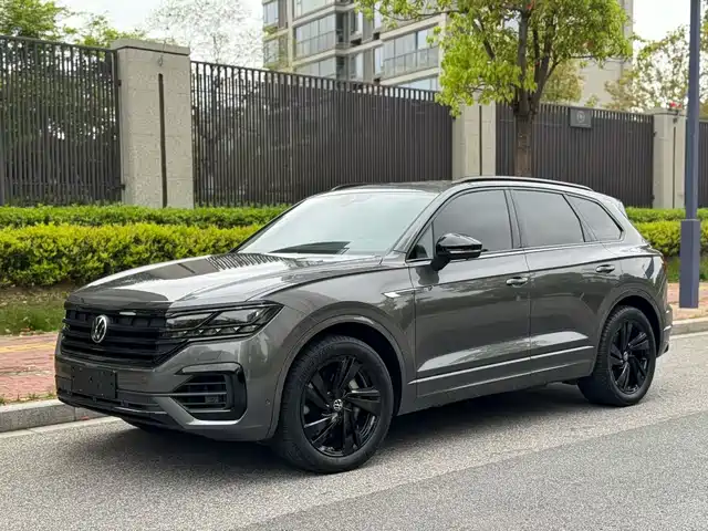  Volkswagen Touareg 2023 3.0TSI R-Line Black Sports Package