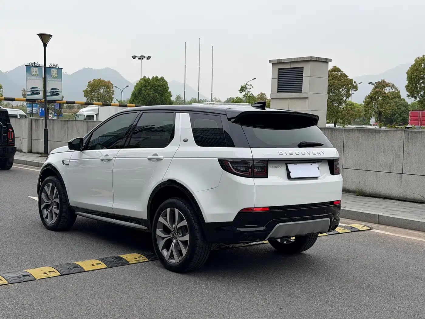 LAND ROVER DISCOVER SPORTS