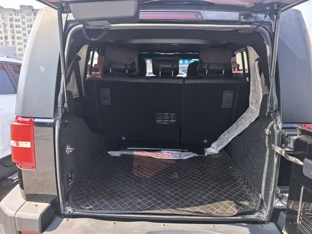 BAIC ORV Beijing Offroad BJ40 2016 Model 40L 2.0T Manual 4WD Premium фото 17