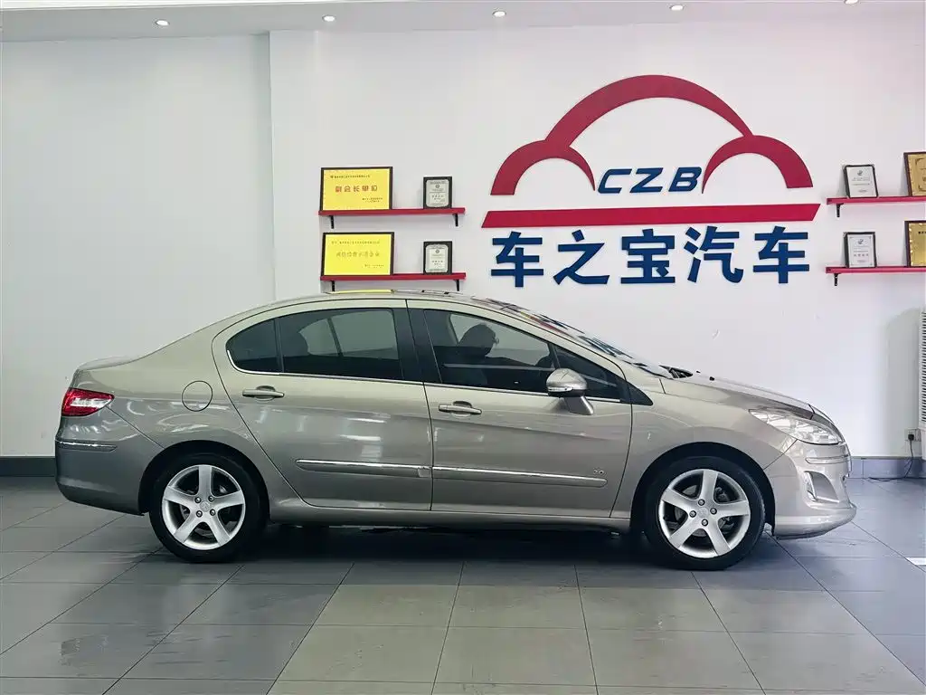 Peugeot 408 2013 2.0L Automatic Comfort Edition фото 8
