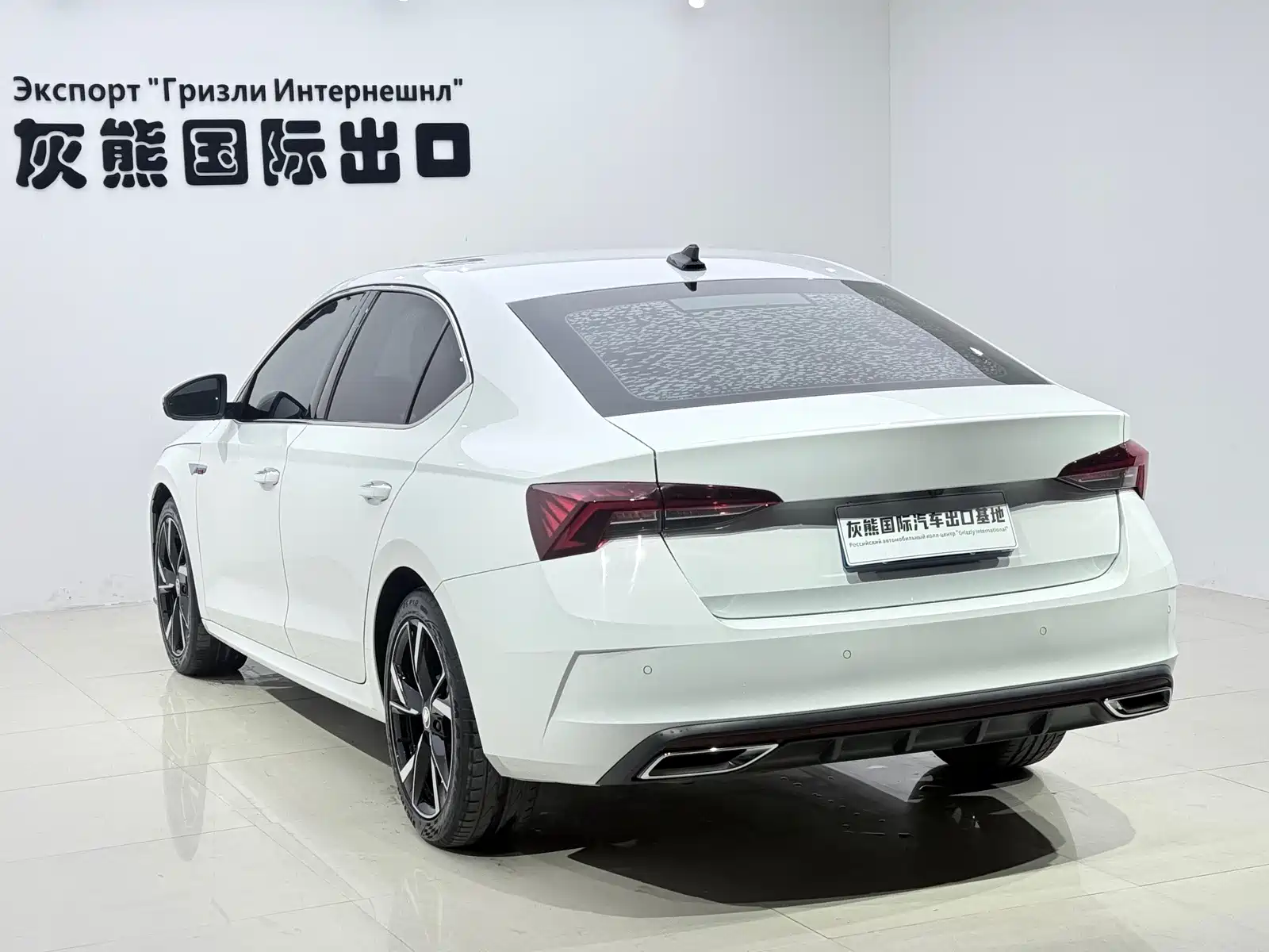 Фото 4 - Škoda Octavia