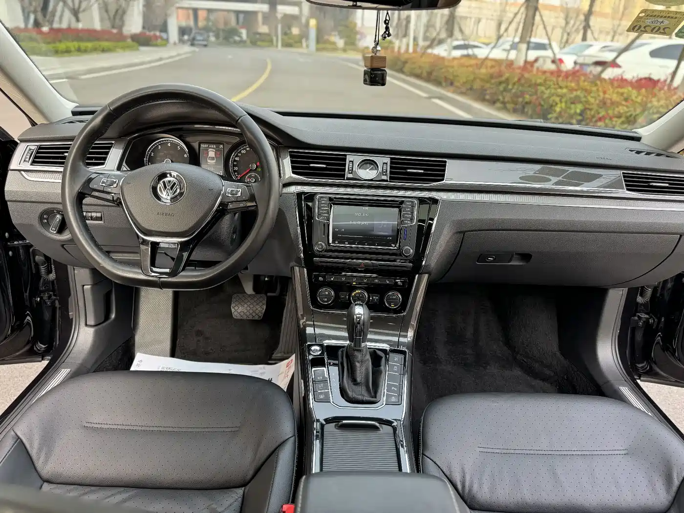 Volkswagen Passat 2016 330TSI DSG Executive Edition фото 6