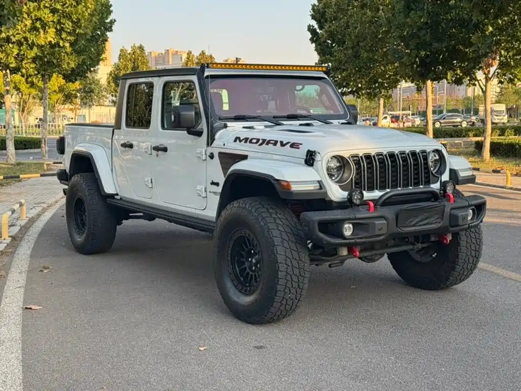2023 Jeep Gladiator