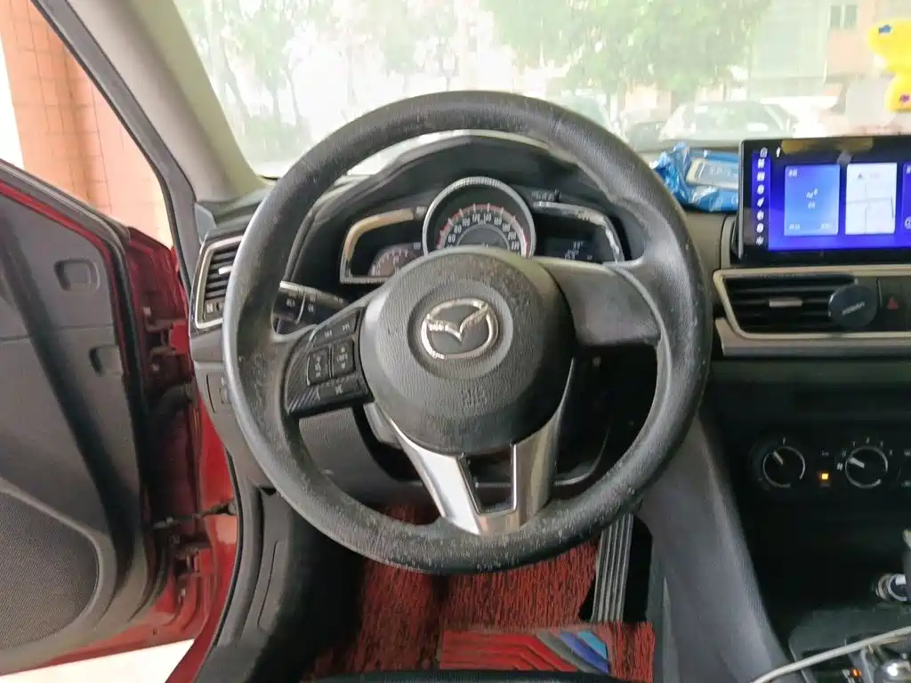 Фото 3 - Mazda Mazda 3