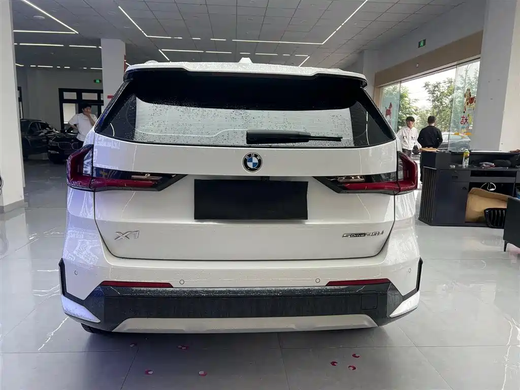 BMW X1 2024 sDrive25Li X Design Package фото 4