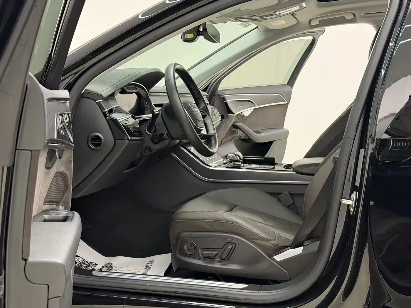 Audi A8 2018 A8L 55 TFSI quattro Launch Premium фото 9