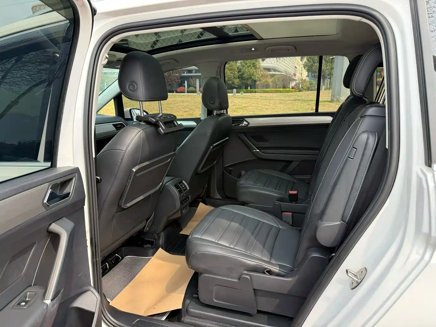 Volkswagen Touran 2018 Touran L 280TSI DSG Cross Edition 6-seater China VI фото 9