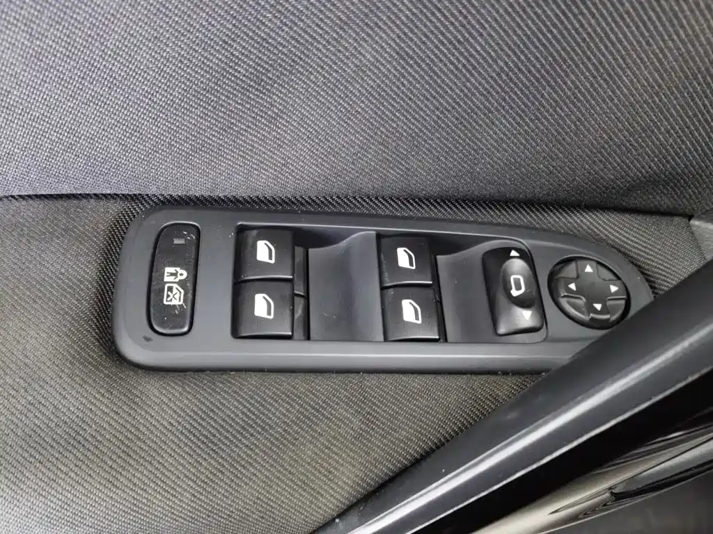 Фото 9 - Peugeot 508