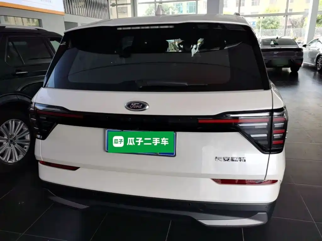 Ford Edge 2025 2025 Edge L 2.0T EcoBoost FWD 7-seater Luxury