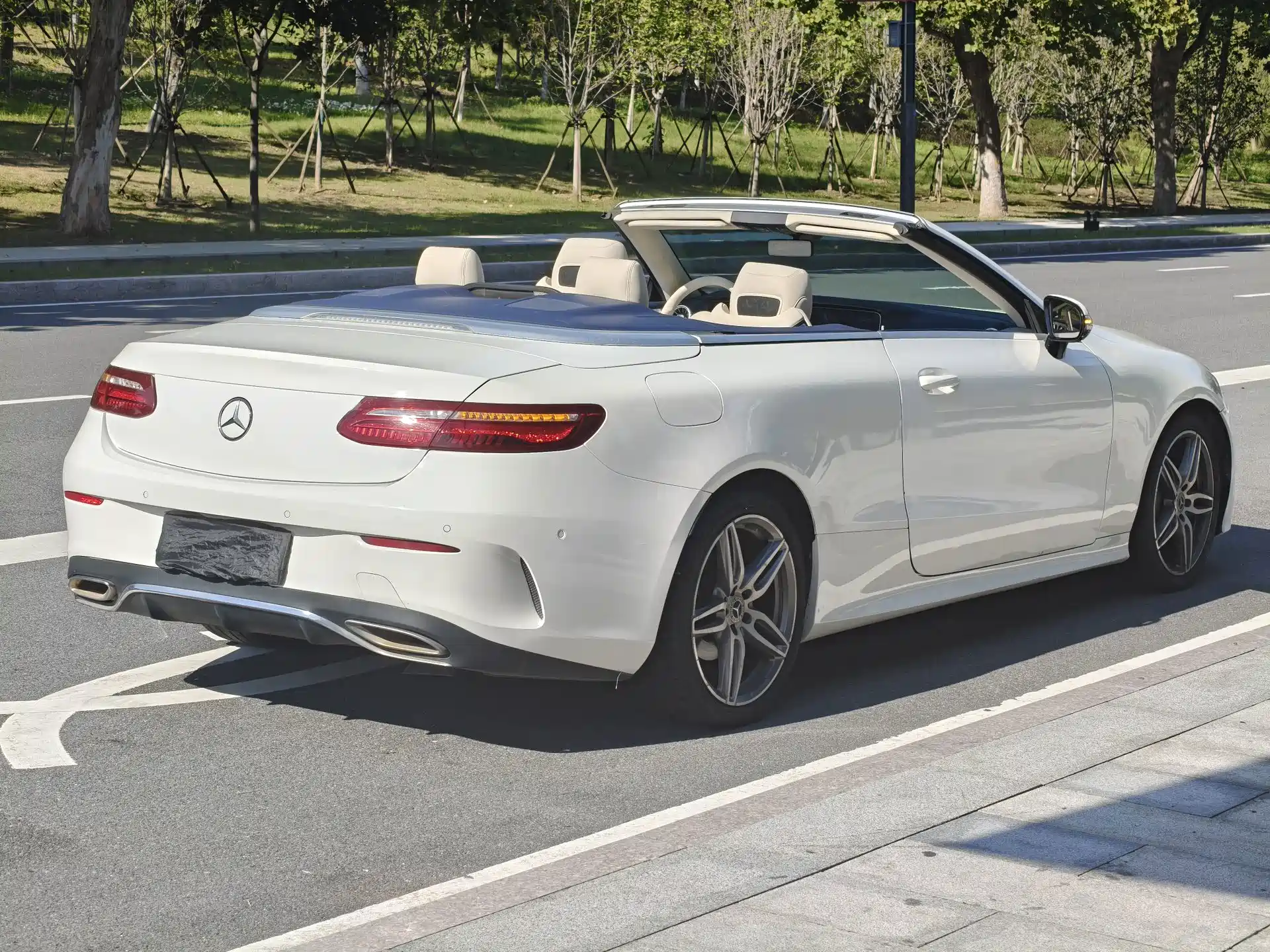 Фото 9 - Mercedes-Benz E-Class (Import)