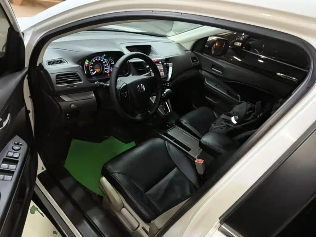 Фото 16 - Honda CR-V