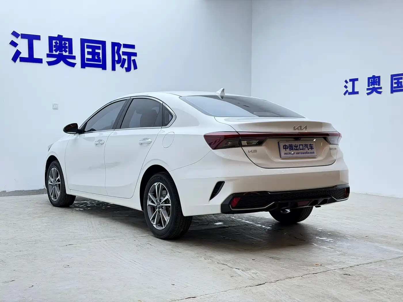 Kia K3 2023 Model 1.5L CVT Luxury Edition фото 23