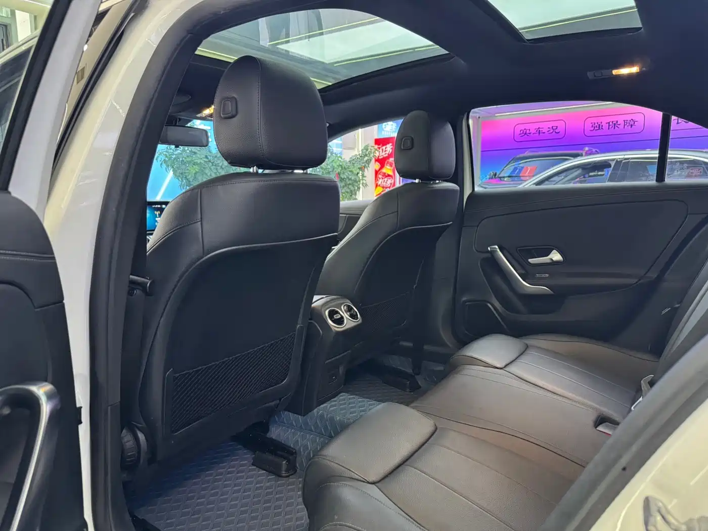 Mercedes-Benz A-Class 2021 A 180 L Sports Sedan фото 7