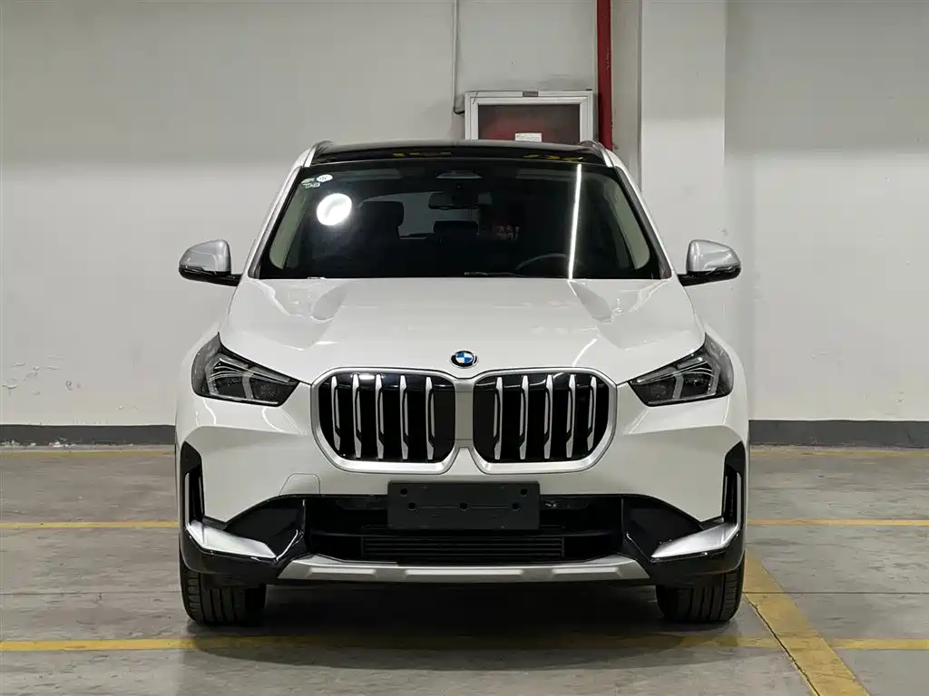 BMW X1 2023 sDrive20Li X Design Package фото 2
