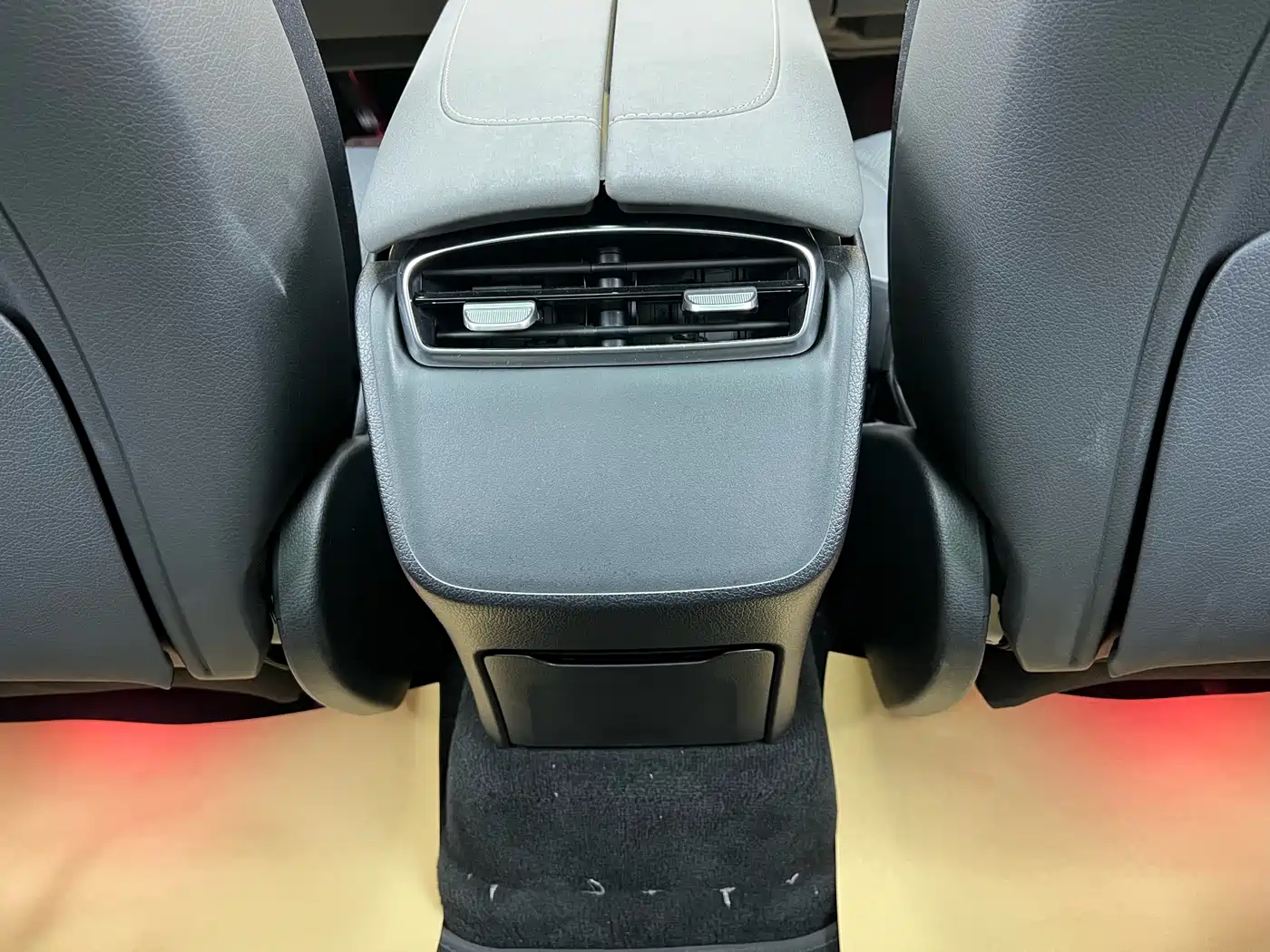 Mercedes-Benz EQS SUV 2023 450 4MATIC Pioneer Edition фото 36