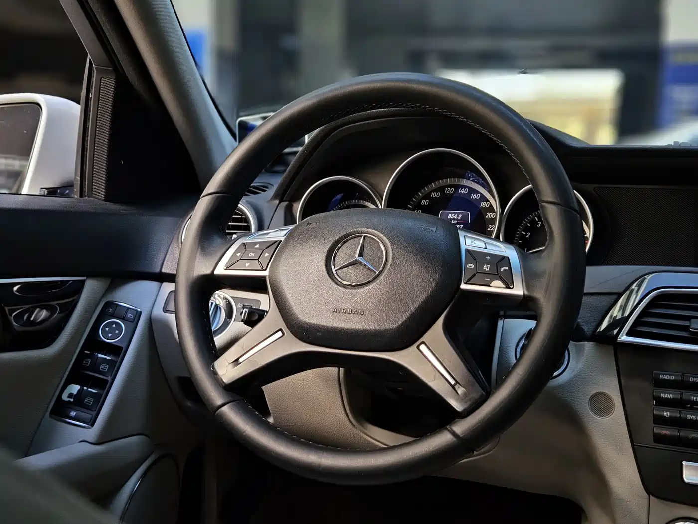Mercedes-Benz C-Class 2013 Model C 180 CGI Classic фото 13