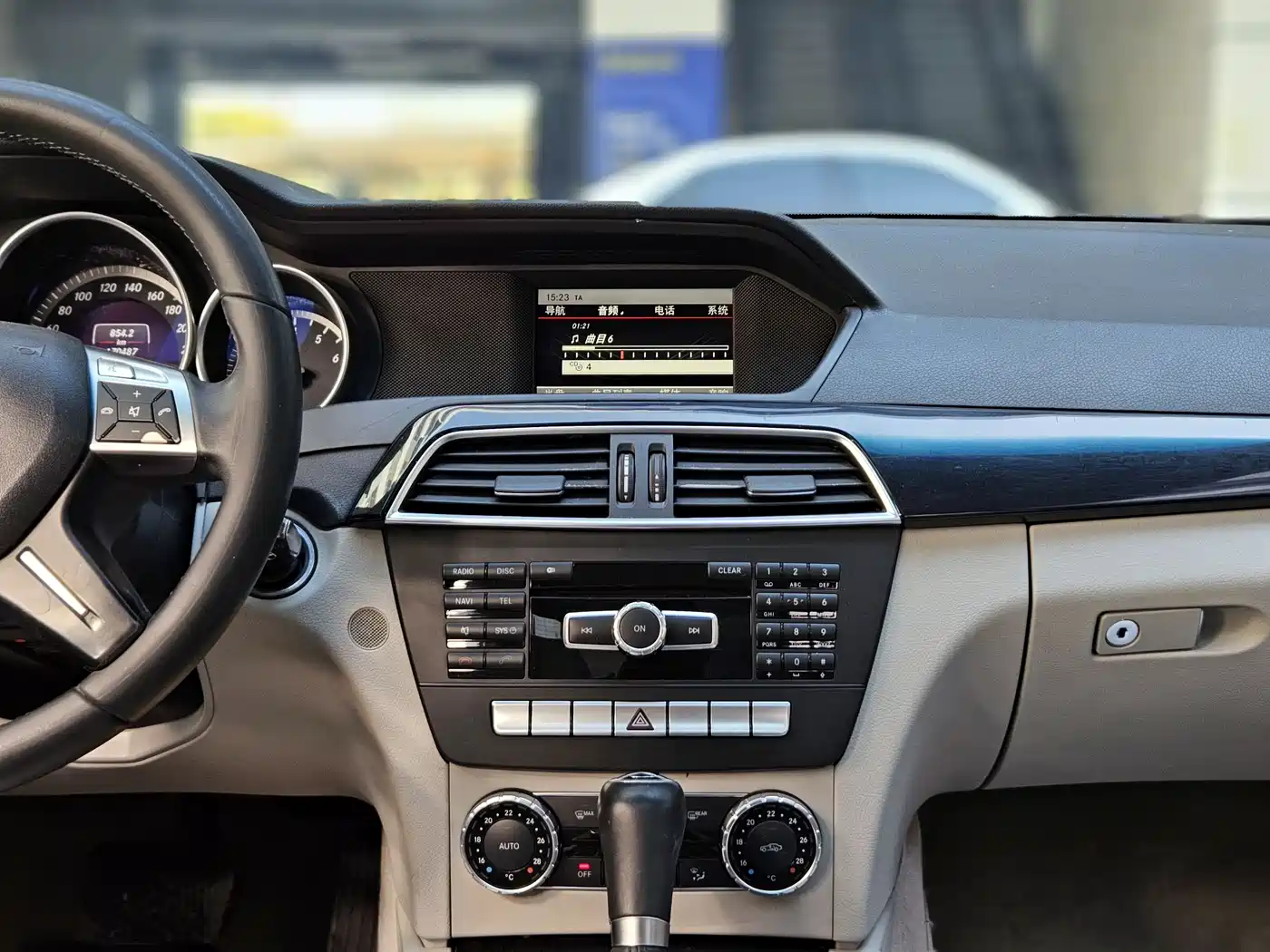 Mercedes-Benz C-Class 2013 Model C 180 CGI Classic фото 18