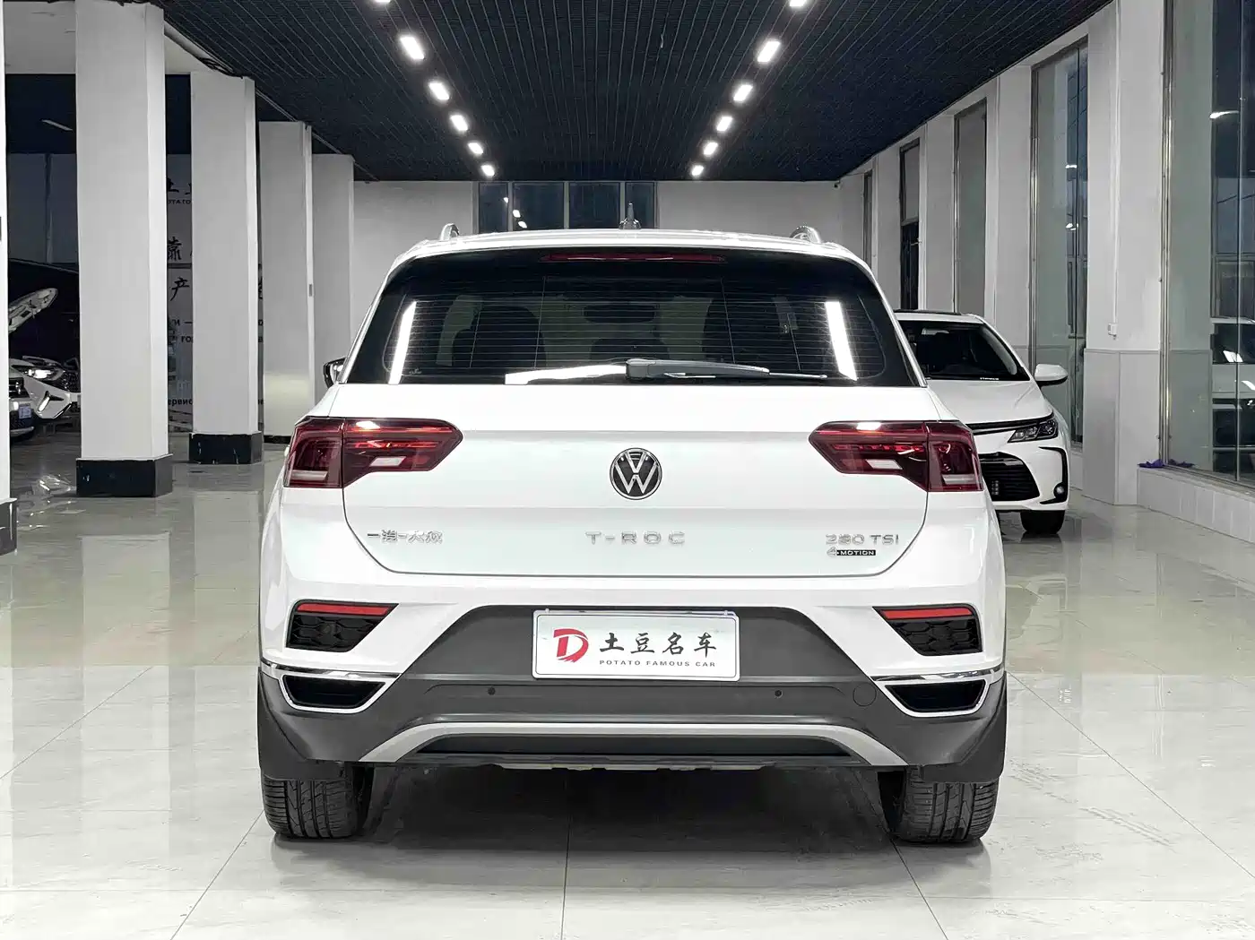 Volkswagen T-ROC 2021 Facelift 280TSI DSG 4WD Luxury Smart Connect Edition фото 5