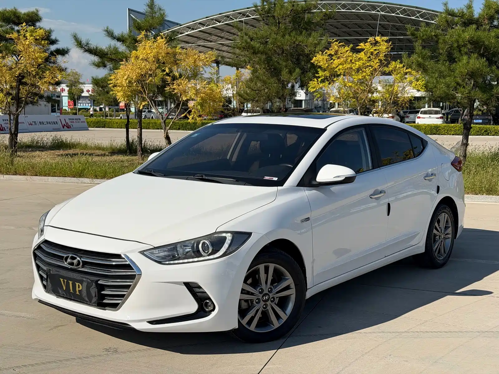 Photo 1 - Hyundai Elantra