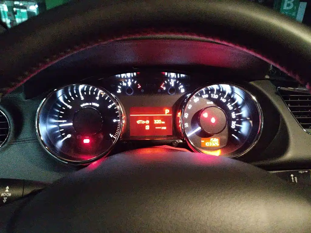 Peugeot 3008 2016 2.0L Automatic Trend Edition фото 4