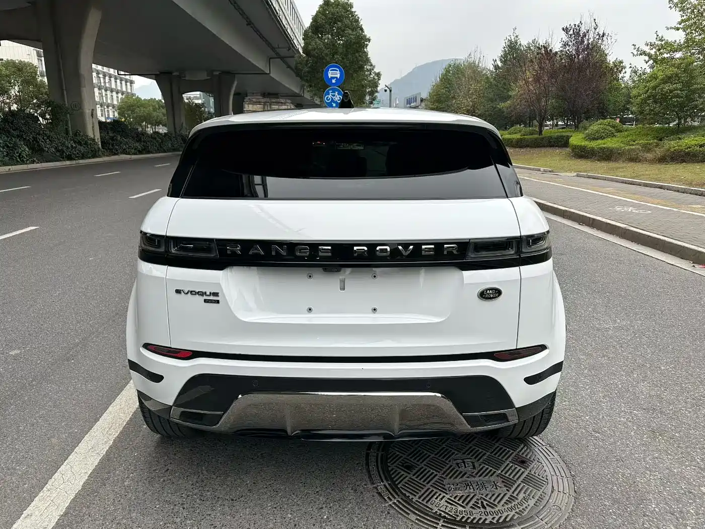 Land Rover Range Rover Evoque 2023 Range Rover Evoque L 249PS Luxury Edition фото 5