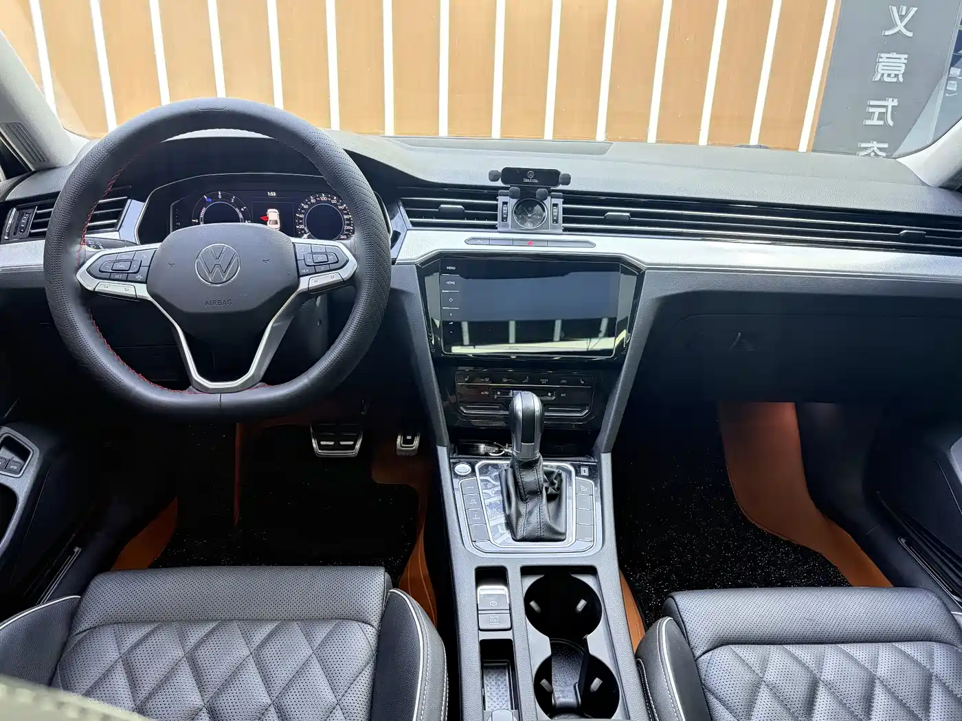 VOLKSWAGEN MAGOTAN GTE PLUG IN HYBRID