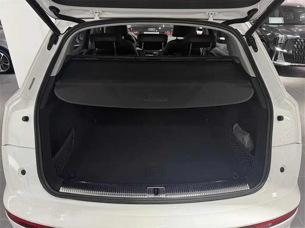 Audi Q5L 2019 2018 45 TFSI Exclusive Fashion China VI