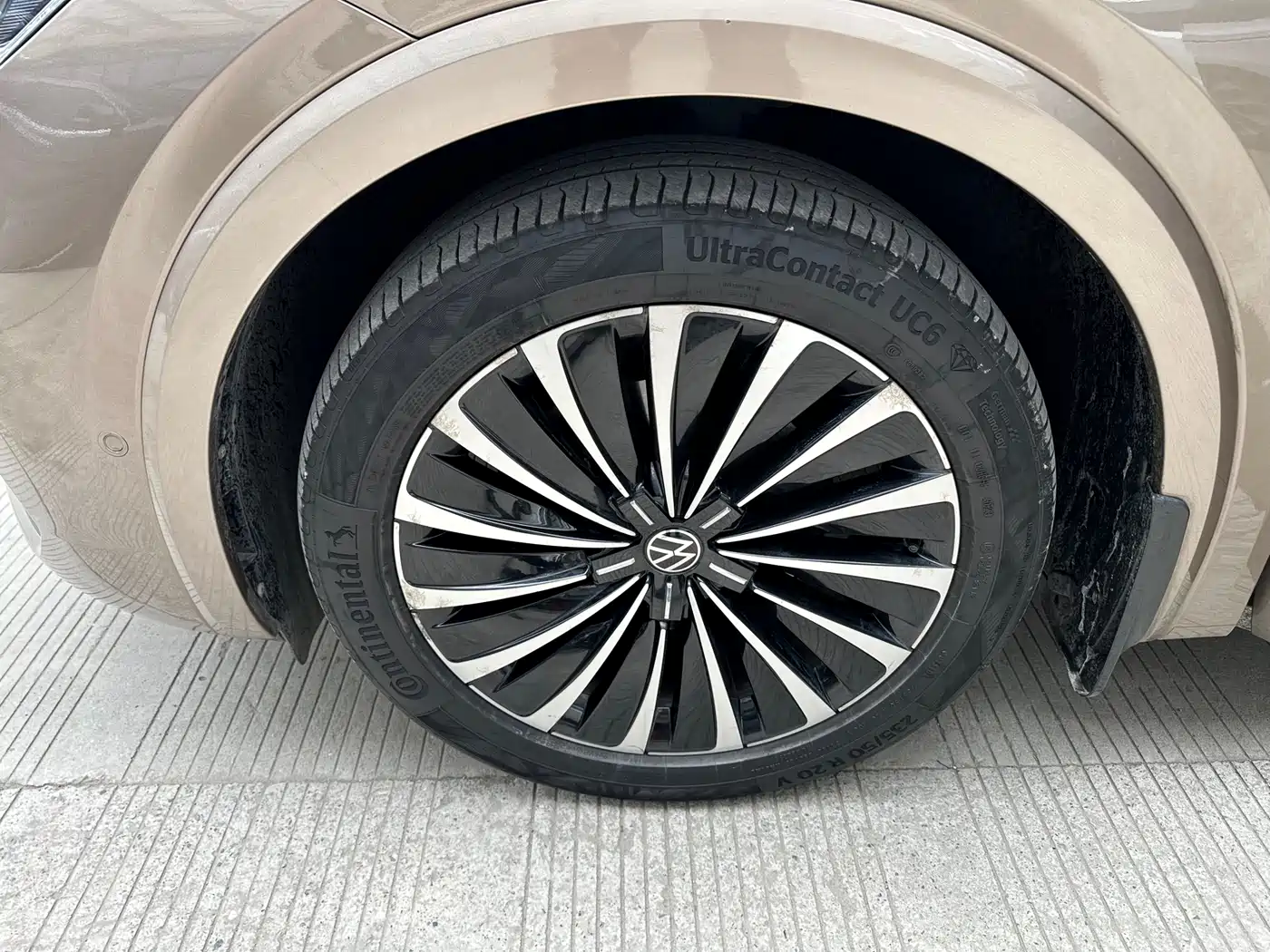 Volkswagen Viloran 2020 380TSI Premium фото 9