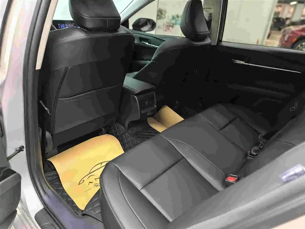 Toyota Camry 2026 2.0E Elite Edition фото 14