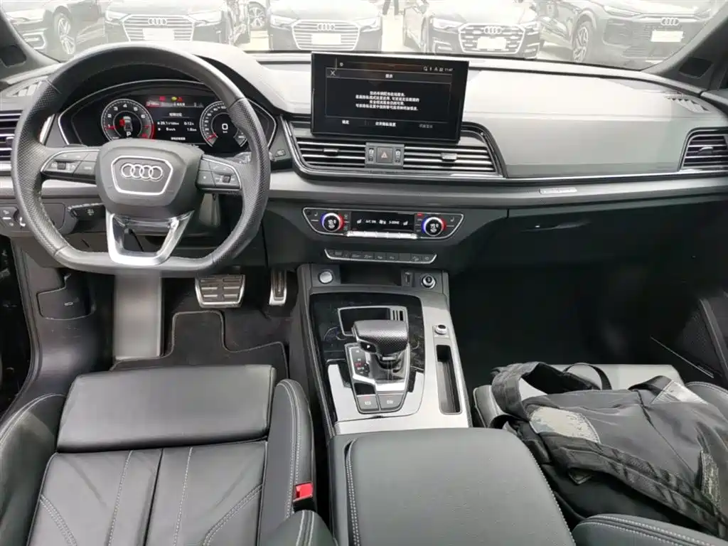 Audi Q5L 2024 Model 45 TFSI Luxury Dynamic фото 16